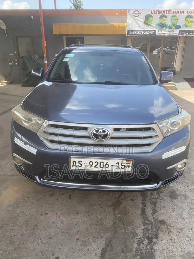 Toyota Highlander SE 2012 Silver · Photo 1