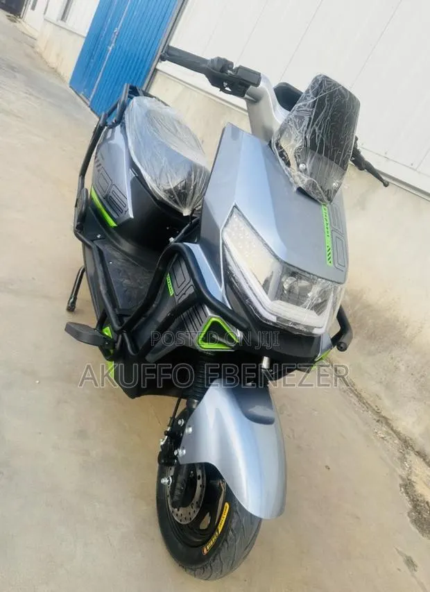 New Custom Built Motorcycles 2026 Silver · Photo 1