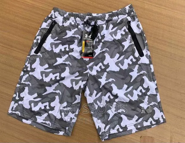 Carmou Shorts · Photo 1