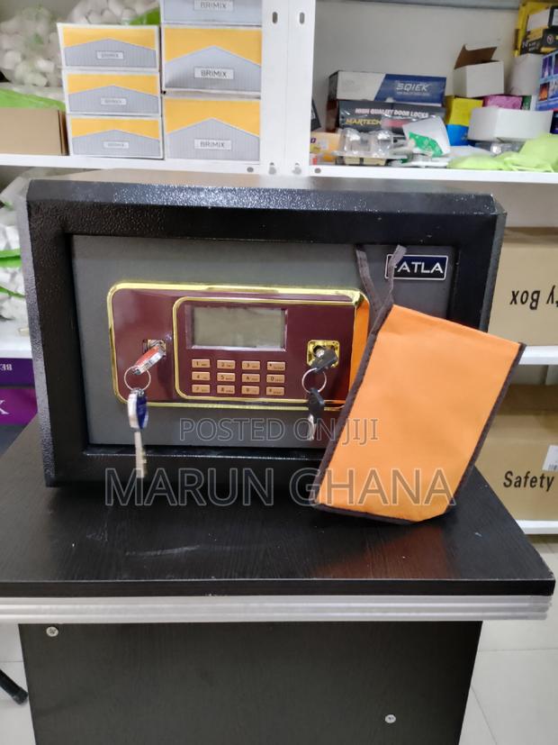 Money Safe Locker Fireproof - 33 Kg · Photo 2