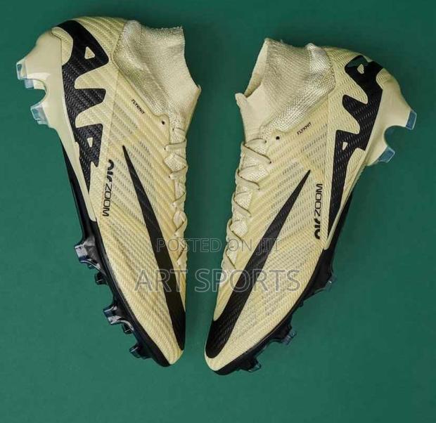 Nike Mercurial Superfly Boot · Photo 2