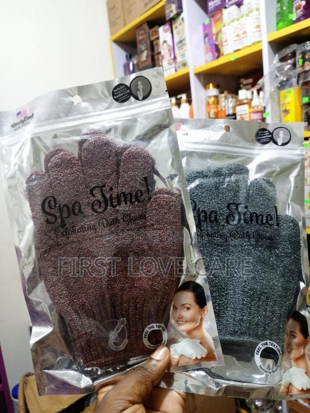 Exfoliating Bathing Gloves Quality Standard · Photo 3