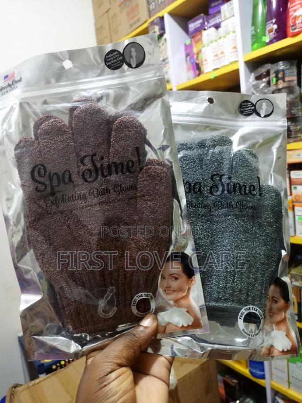 Exfoliating Bathing Gloves Quality Standard · Photo 1