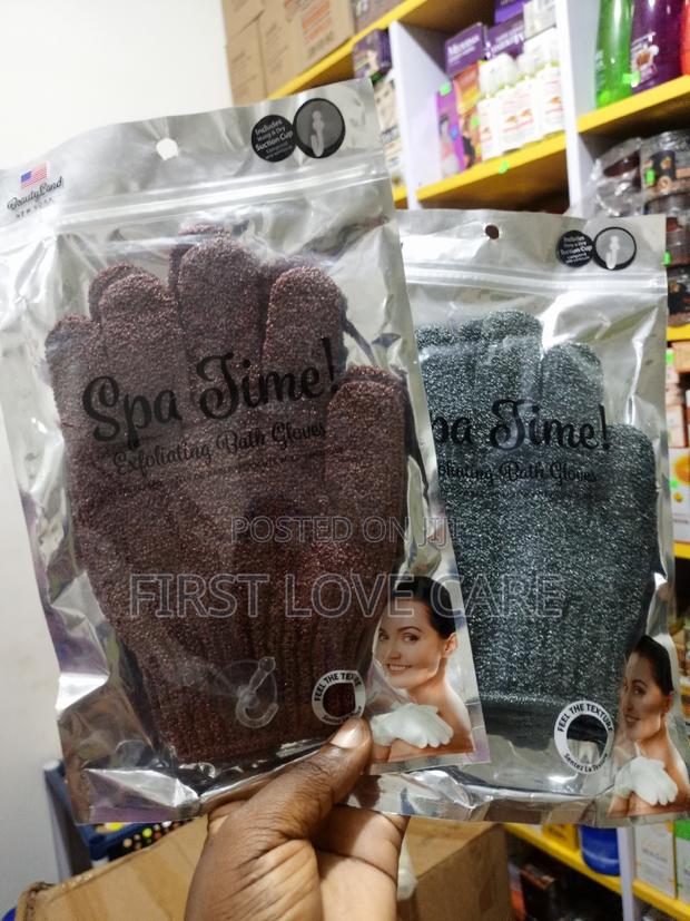 Exfoliating Bathing Gloves Quality Standard · Photo 5