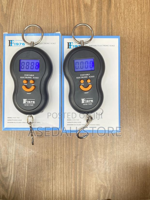 Digital Electronic Luggage Scale 50kg · Photo 3