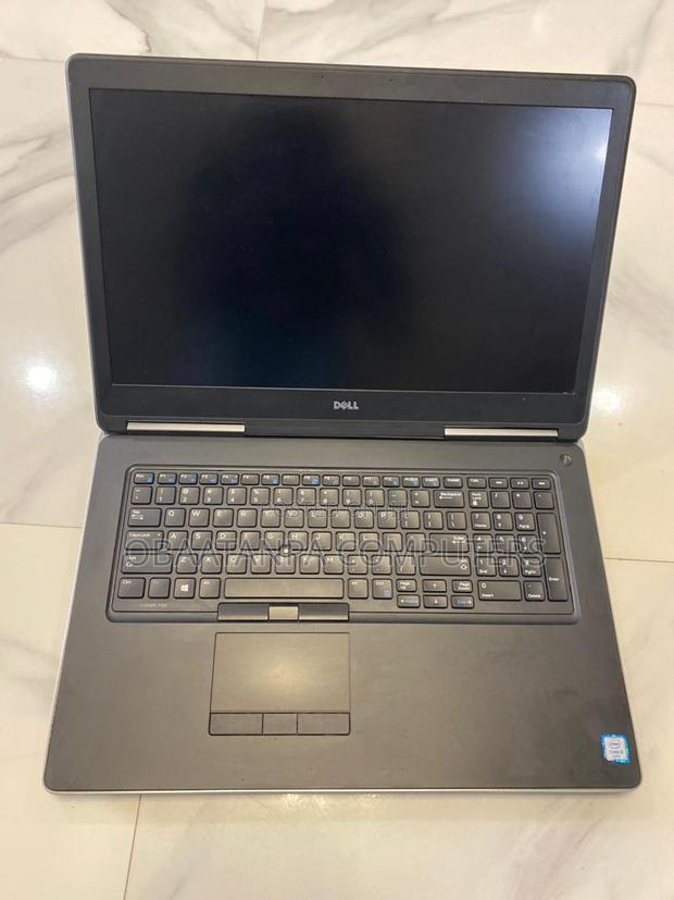 Laptop Dell Precision 17 7720 32GB Intel Xeon SSD 512GB · Photo 2