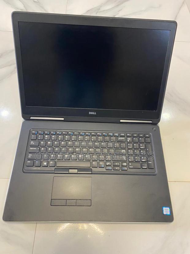 Laptop Dell Precision 17 7720 32GB Intel Xeon SSD 512GB · Photo 3