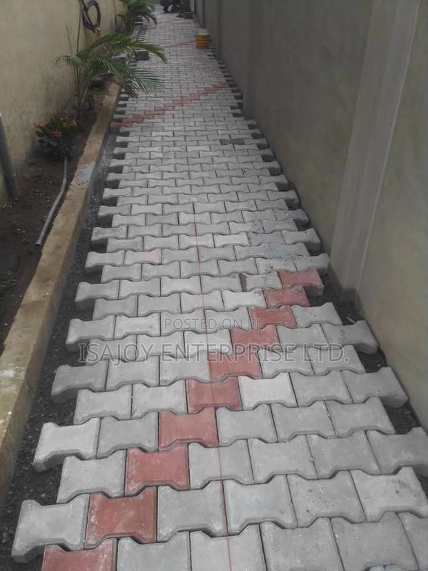 Pavement Interlocks · Photo 3