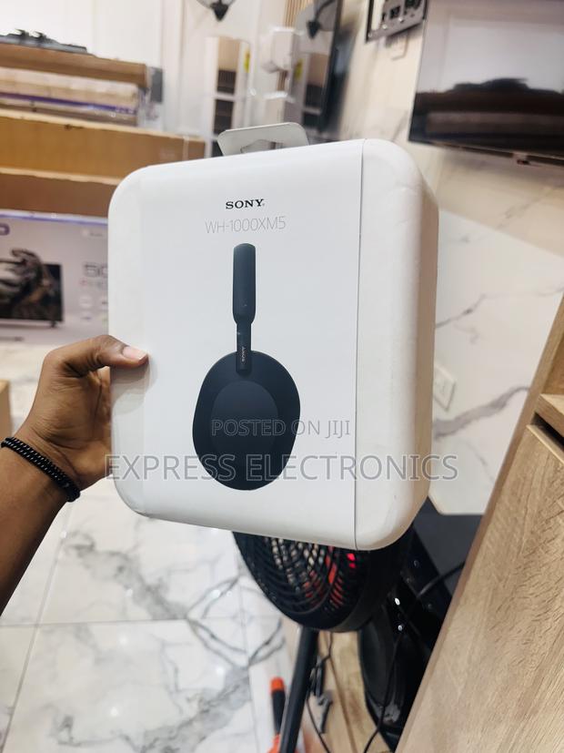 Available Now at Store SONY WH-1000XM5 Headset · Photo 1