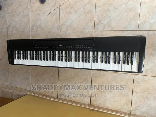 Yamaha P 80 Electric Piano · Photo 1