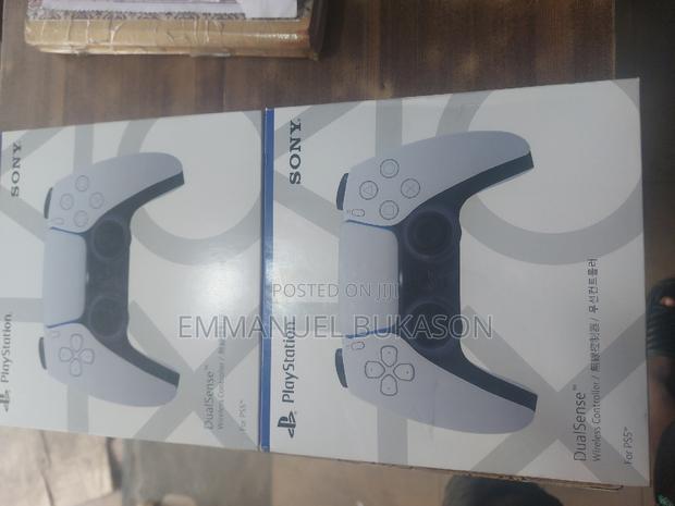 PS5 Cintroller · Photo 2