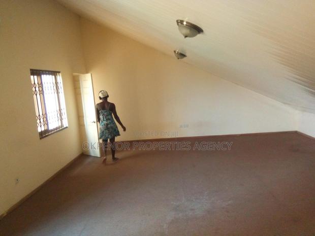 5bdrm House in Comm22, Tema Metropolitan for sale · Photo 8