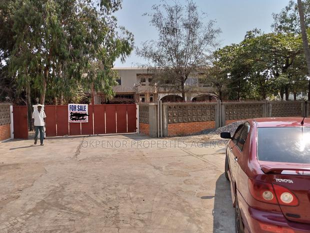 7bdrm House in Comm5, Tema Metropolitan for sale · Photo 3