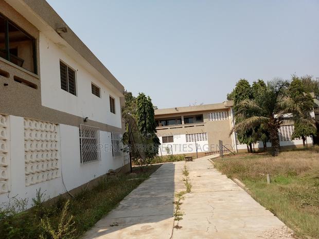 7bdrm House in Comm5, Tema Metropolitan for sale · Photo 6