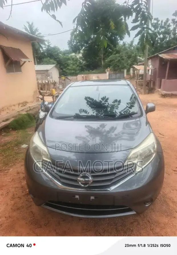 Nissan Note 1.2 Petrol 2013 Gray · Photo 1