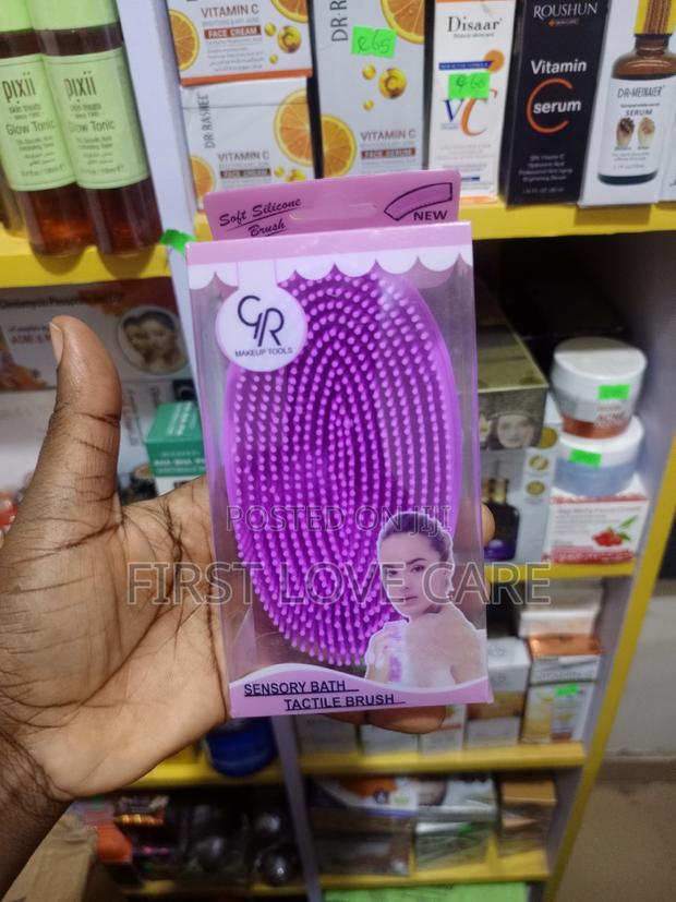 Silicon Body Scrub Sponge · Photo 3