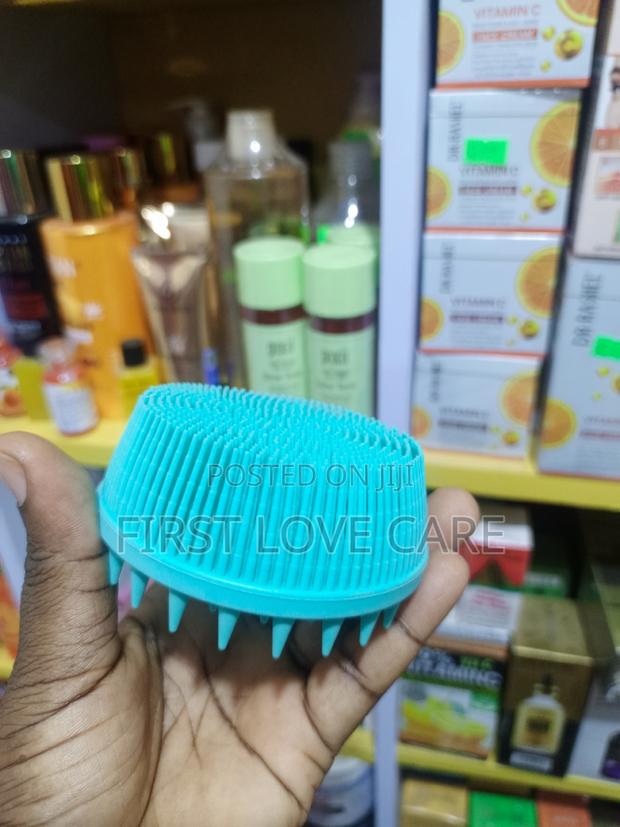 Hair Scalp Massager Bath Body Scrub · Photo 1