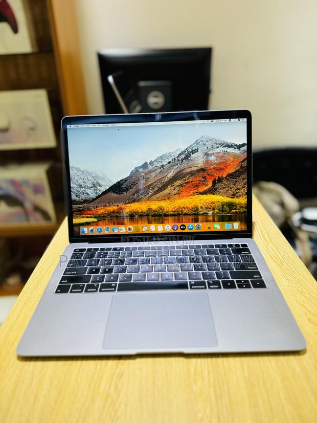 Laptop Apple MacBook Air 2018 8GB Intel Core I5 SSD 256GB · Photo 2