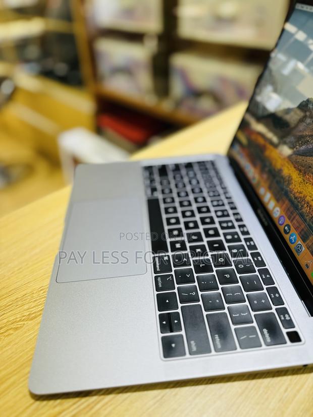 Laptop Apple MacBook Air 2018 8GB Intel Core I5 SSD 256GB · Photo 1