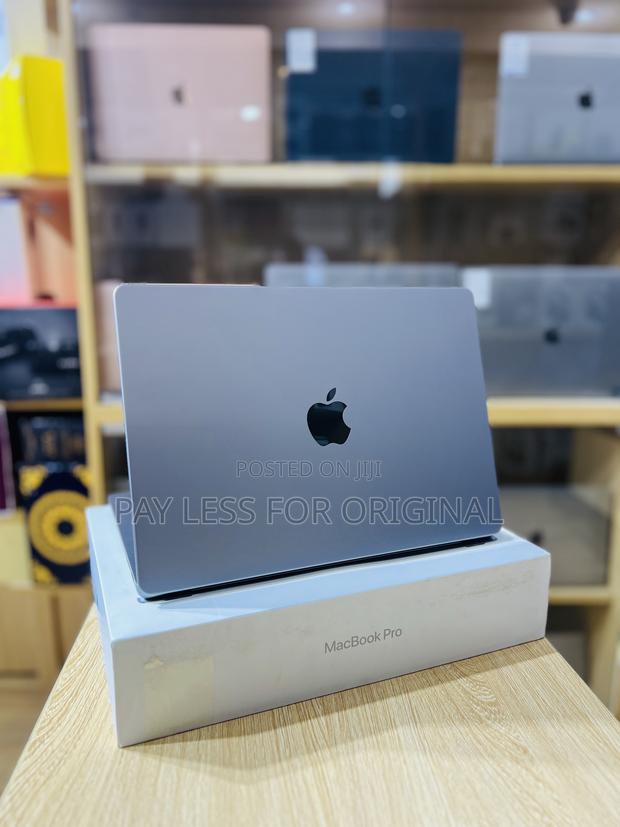 Laptop Apple MacBook Pro 2023 M3 14-inch 8GB Apple M3 SSD 512GB · Photo 1