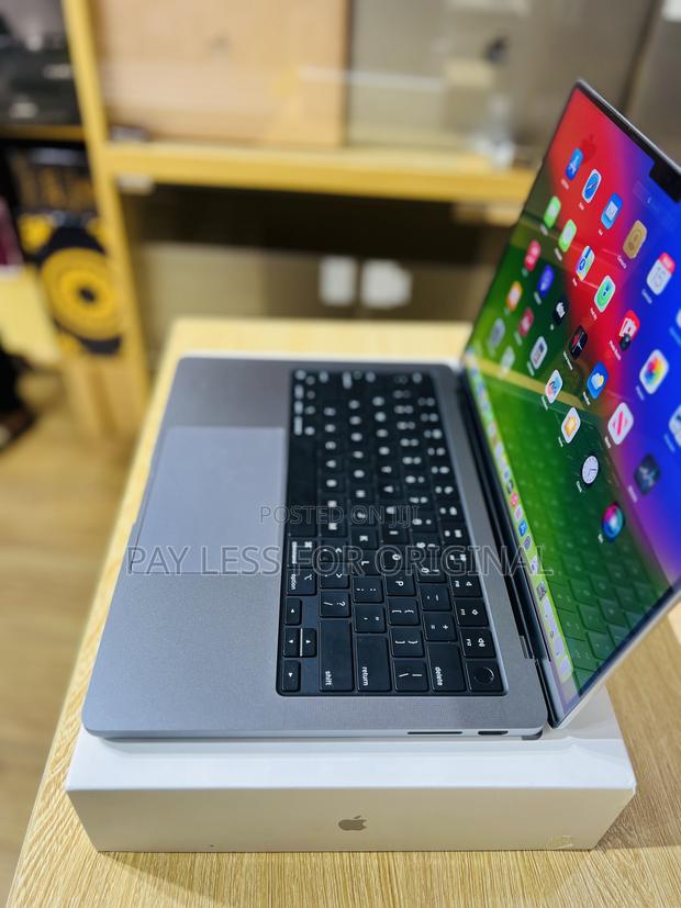 Laptop Apple MacBook Pro 2023 M3 14-inch 8GB Apple M3 SSD 512GB · Photo 3