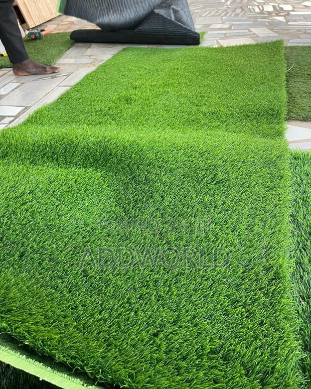 Premium Green Grass 40mm Thickness 200gh Per SQM · Photo 2