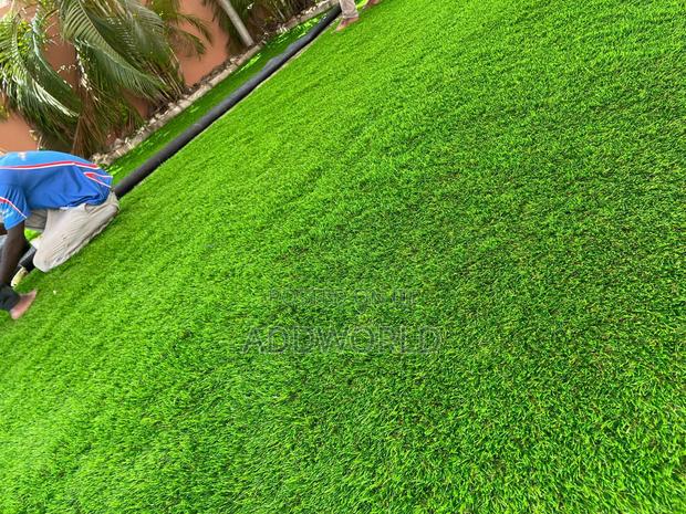 Premium Green Grass 40mm Thickness 200gh Per SQM · Photo 3