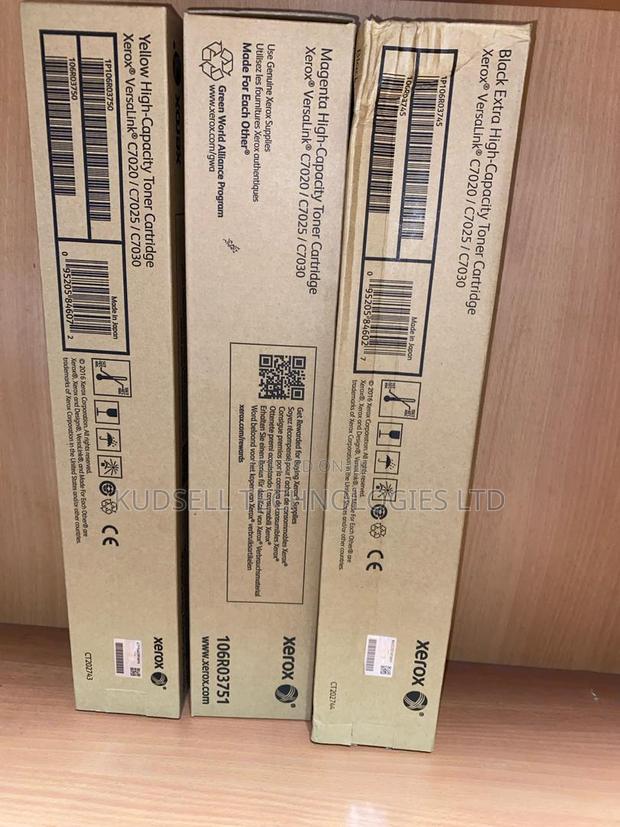 Xerox 106R03737 Black Toner Cartridge 70 Series · Photo 1