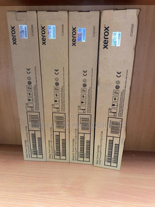 Xerox 106R03737 Black Toner Cartridge 70 Series · Photo 2