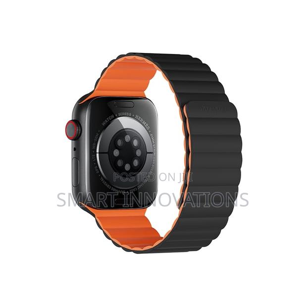 Magnetic Silicone Apple Watch Band, 42/44/45/49 Mm · Photo 1