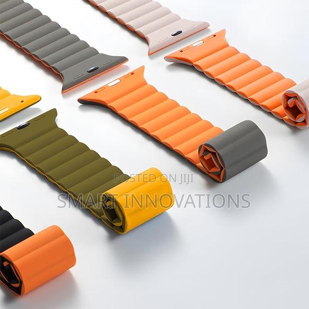 Magnetic Silicone Apple Watch Band, 42/44/45/49 Mm · Photo 4