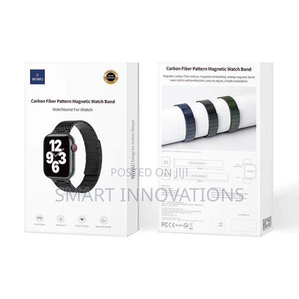 Apple Watch Magnetic Carbon Fiber Pattern Band · Photo 6