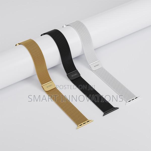 Milanese Magnetic Watch Strap for Apple Watch · Photo 4