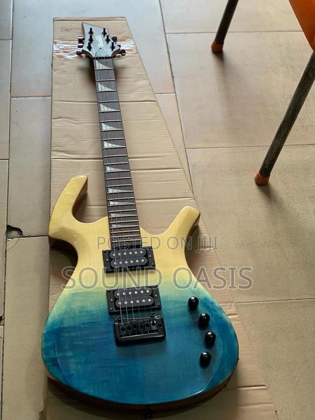 Ibanez Lead/Electric Guitar · Photo 1