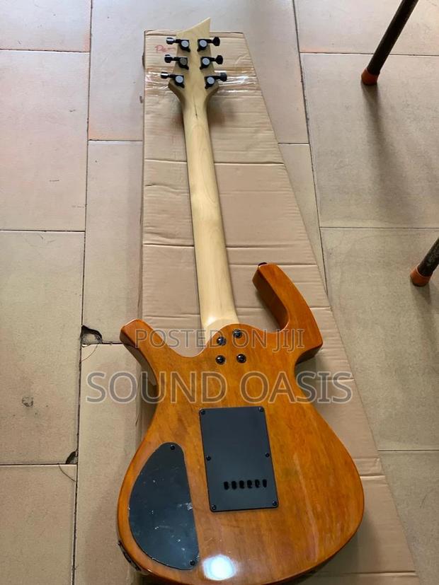 Ibanez Lead/Electric Guitar · Photo 4