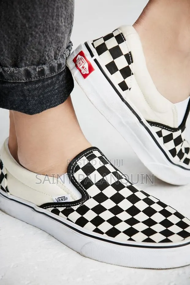 Checkered Vans · Photo 1