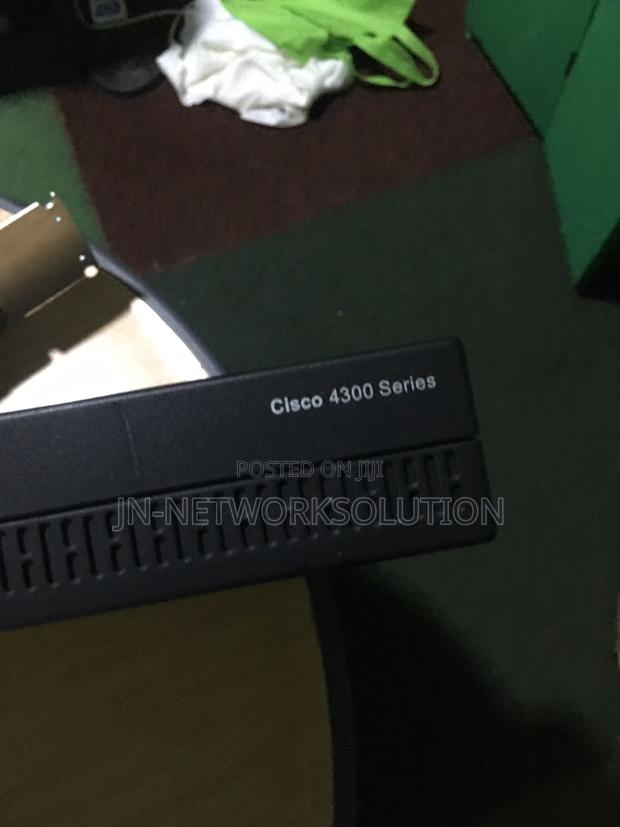Cisco ISR4321 ROUTER 4300 Series · Photo 4
