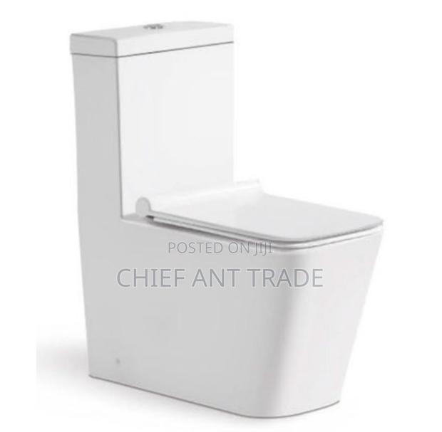 Toilet Seat- 1 Piece / Combined. 501/306 · Photo 3