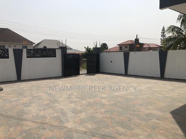 5bdrm Duplex in Lakeside Estates, Accra Metropolitan for sale · Photo 8