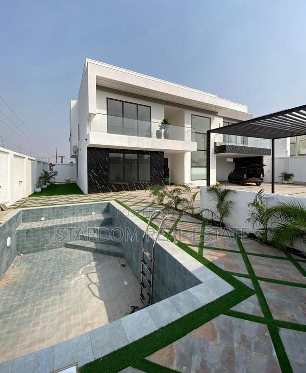 4bdrm Duplex in Ashaley Botwe for sale · Photo 1