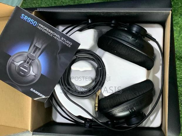Samson SR950 Professional Studio Reference Headphones · Photo 3