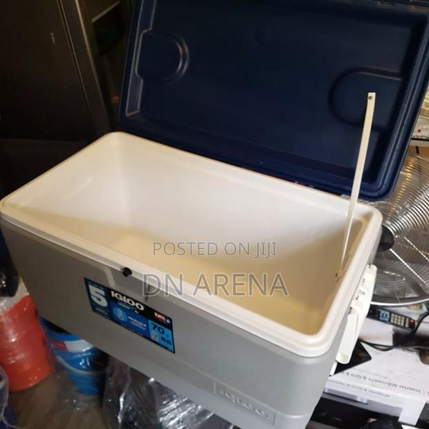 Igloo Maxcold 70 Quart 114 Can Capacity · Photo 3