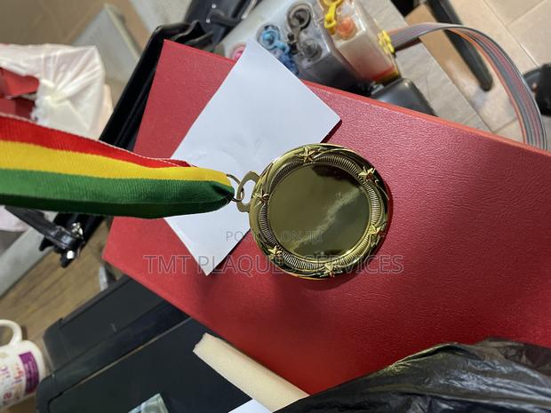 Golden Medal Available · Photo 3