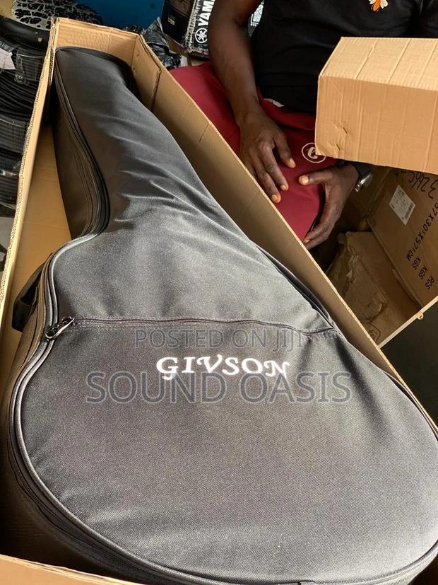 Givson Semi-Acoustic Bass Guitar With Bag · Photo 6