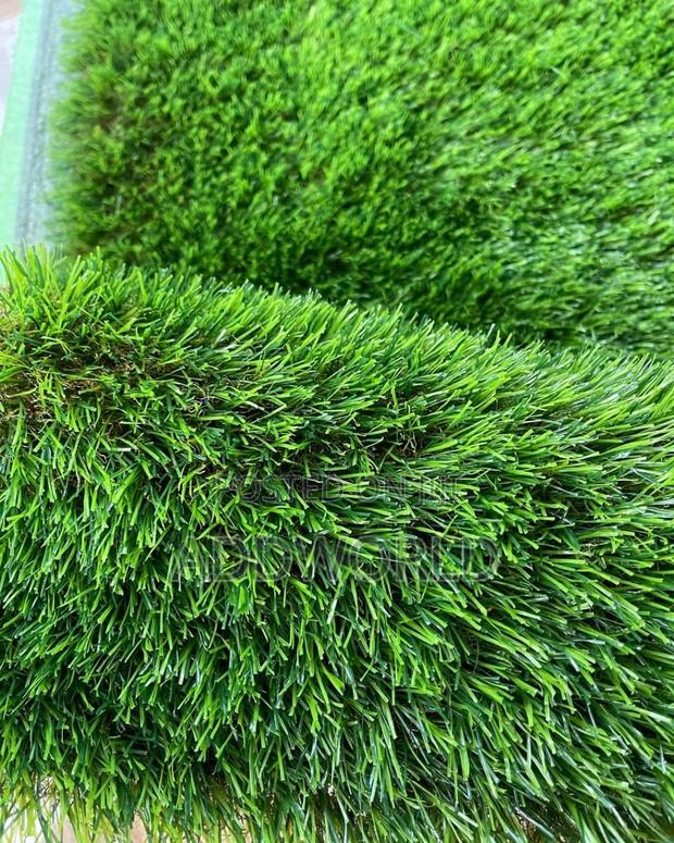 Original Premium Green Grass 50mm Thickness 250gh Per SQM · Photo 6