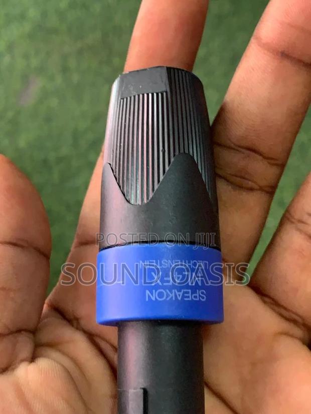 Neutrix Speakon Plugs (Blue) · Photo 1