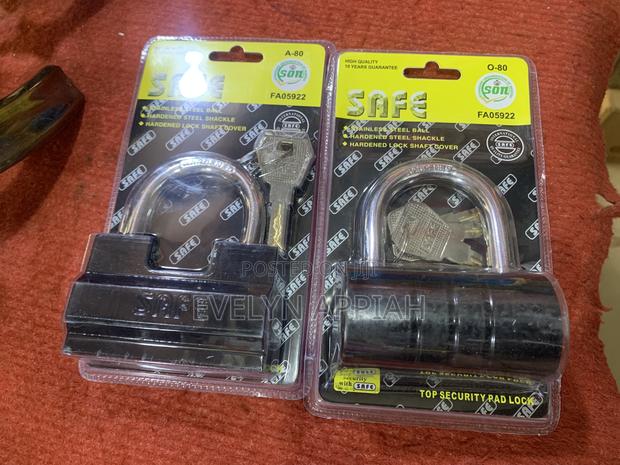 Safe Padlock · Photo 1