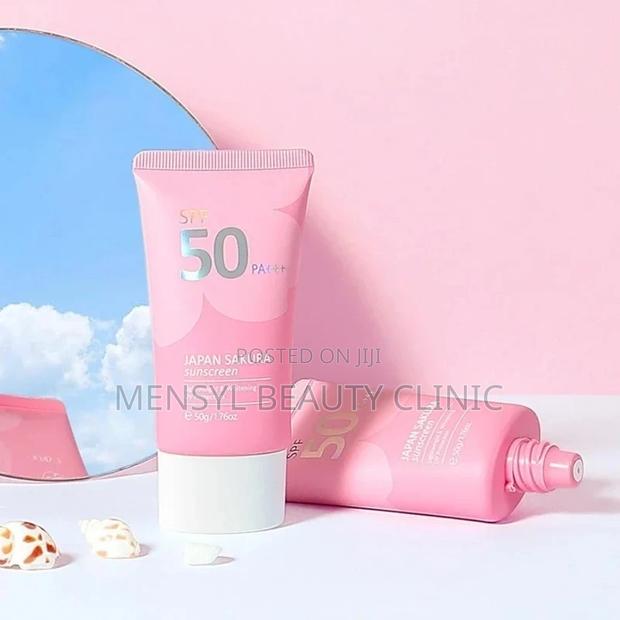 Laikou Japan Sakura Face Sunscreen Spf50 Pa+ · Photo 3