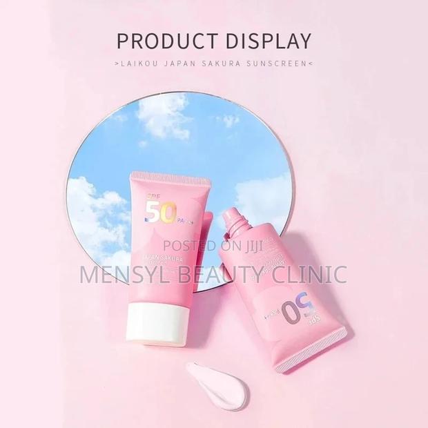 Laikou Japan Sakura Face Sunscreen Spf50 Pa+ · Photo 2