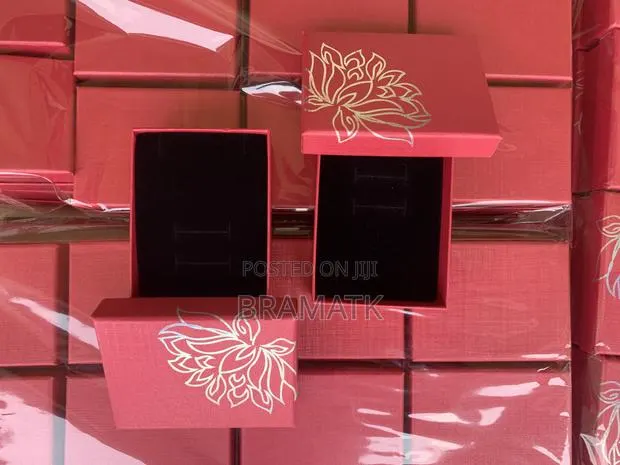 Set-Up Gift Box · Photo 1
